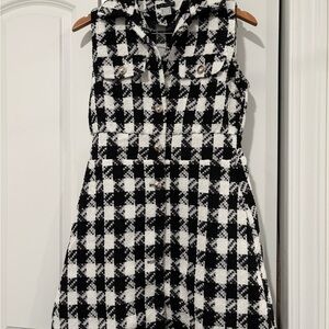 VENUS Monochrome Checkered Sleeveless Dress